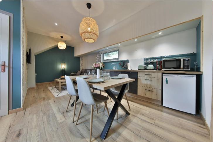 La Peniche De Fabrice Avec Jacuzzi Privatif Apartment Strasbourg Ruang foto