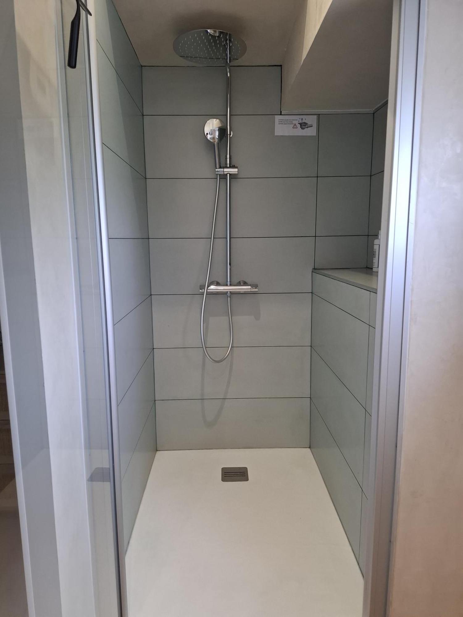 La Peniche De Fabrice Avec Jacuzzi Privatif Apartment Strasbourg Ruang foto
